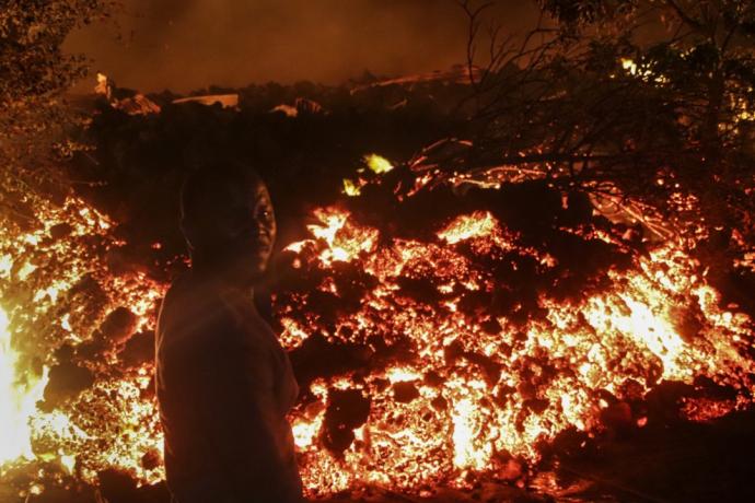 民主刚果尼拉贡戈火山爆发