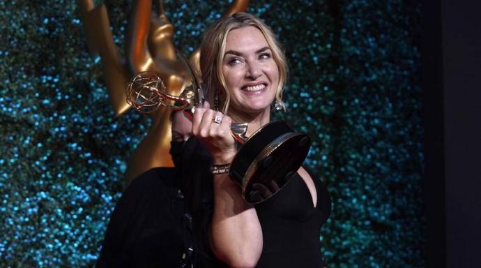 Emmy Awards, 串流平台, 艾美奖, 王冠, The Crown, 奥莉维亚库曼, Olivia Colman, 琦温丝莉, Kate Winslet, 东城奇案, Mare of Easttown, 后翼弃兵, The Queen's Gambit, 足球教练, Ted Lasso, Netflix, HBO, AppleTV+, 