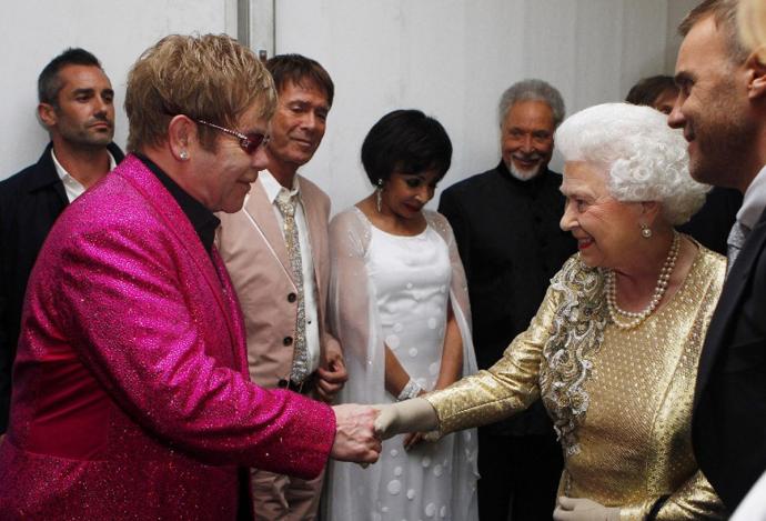 英女王, 英女王伊丽莎白二世, David Beckham, Helen Mirren, The Queen, Elton John, 刘嘉玲, Paul McCartney, The Beatles, , 占士邦, Daniel Craig, 