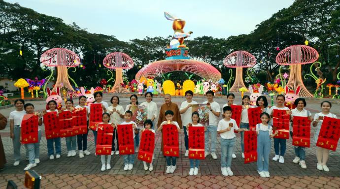 东禅寺新春平安灯会