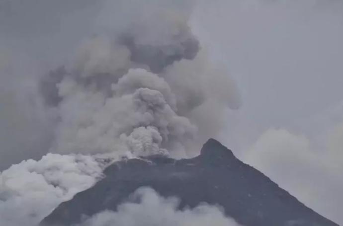 印尼 火山爆发 