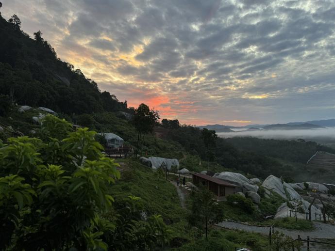 石头村露营营地