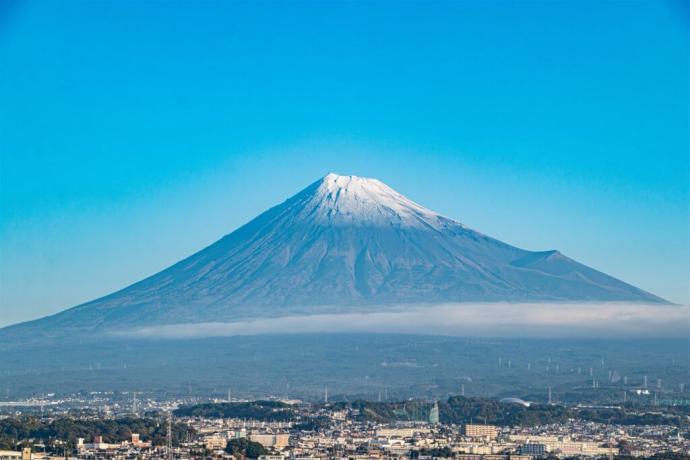 富士山下雪