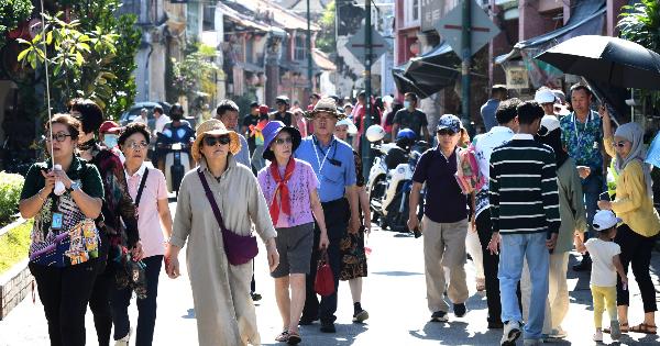 旅游业 中国游客 马新社