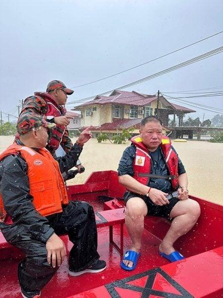 民都鲁洪灾 张庆信救援