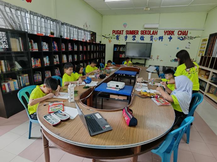 巴力安尼港脚育才学校