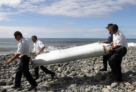 马航MH370遇难者家属称找到5片客机残骸。（网络图）