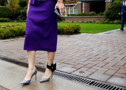 Huawei Technologies Chief Financial Officer Meng Wanzhou wears an ankle bracelet monitor as she leaves her home to appear in British Columbia supreme court for a hearing in Vancouver, British Columbia, Canada September 23, 2019.  REUTERS/Lindsey Wasson