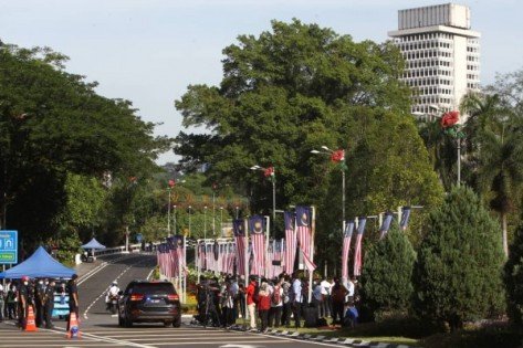 parliment 01 200518